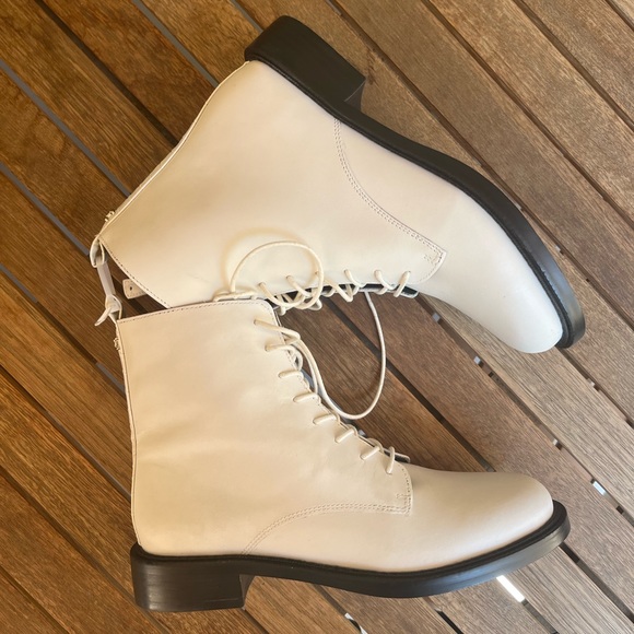 Sam Edelman | Nina Lace Up Booties - Picture 2 of 5